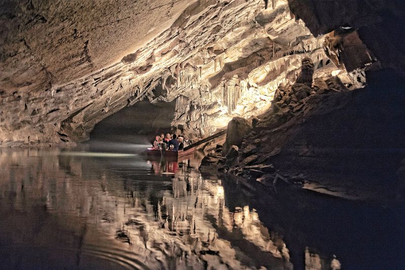 Penn's Cave And Wildlife Park