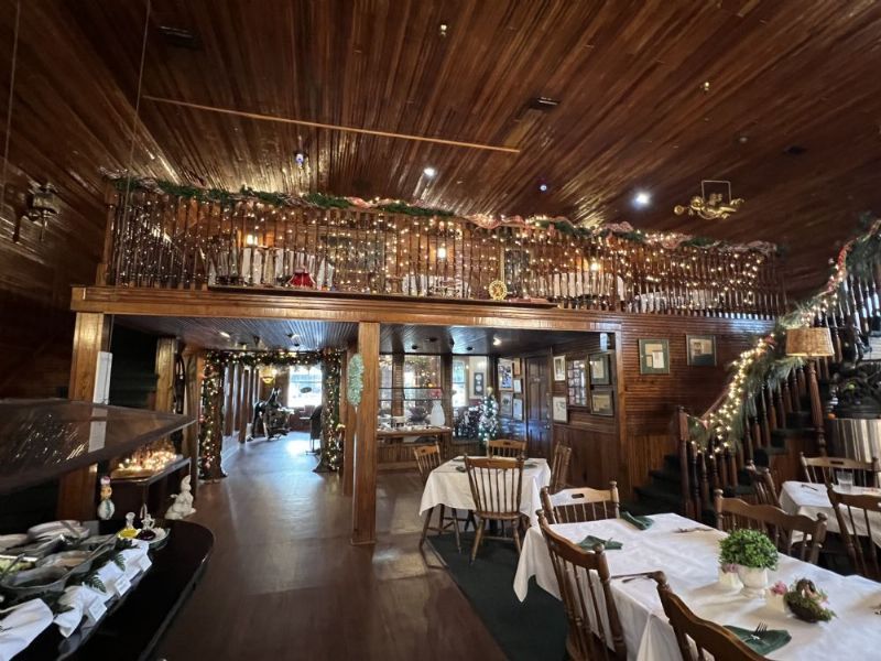 The Gift Horse Restaurant and Antiques (Laurel Ave)