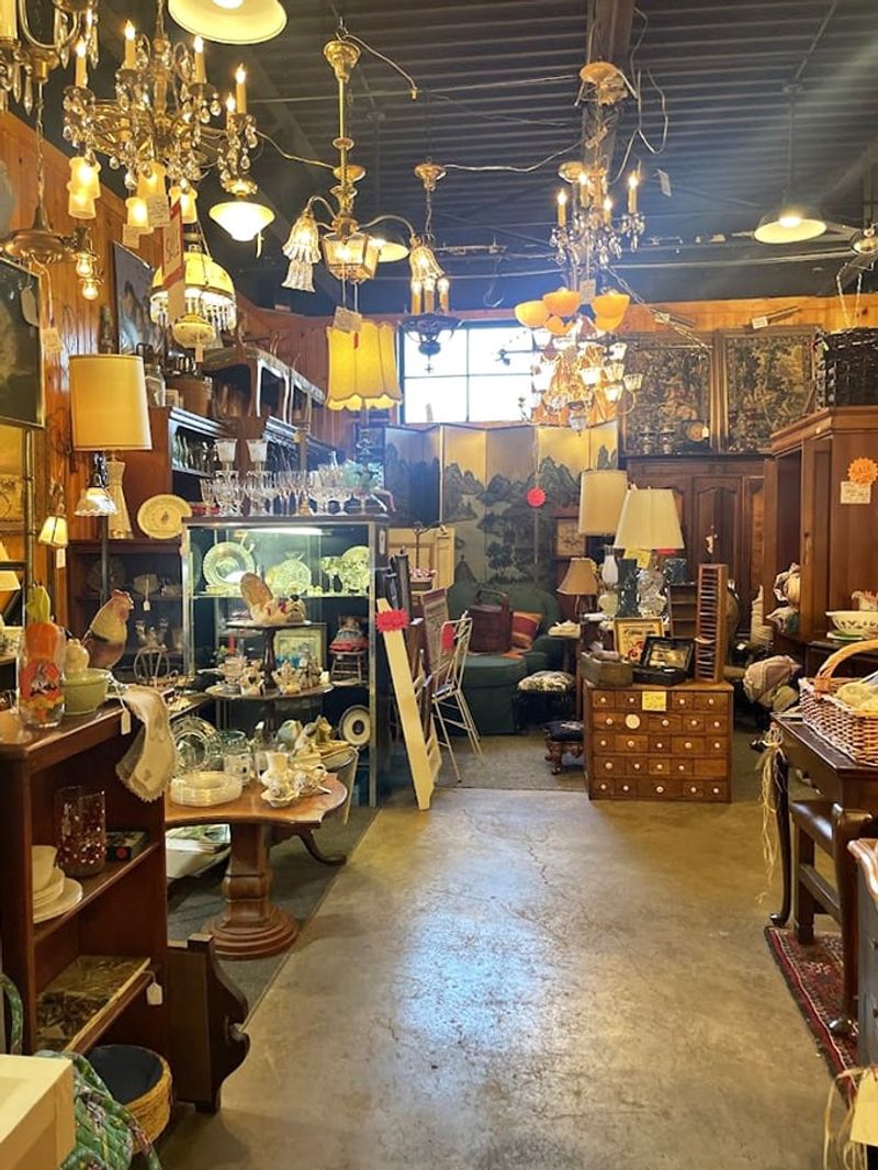La Grange Park Antique Mall
