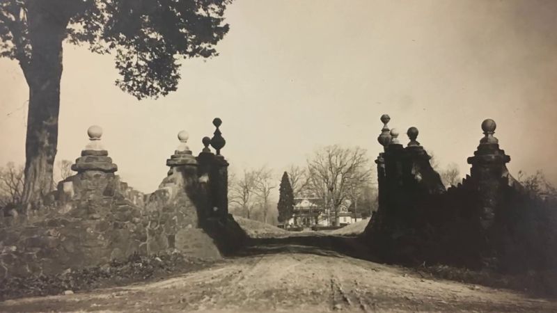 Ghost Tours and Haint Blue Lore