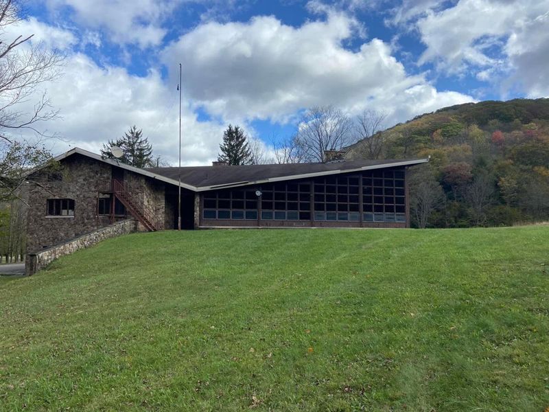 What Locals Remember