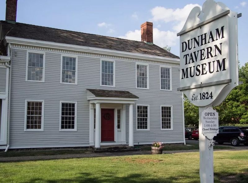 Dunham Tavern Museum