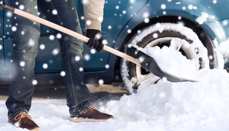 Traveler Tips to Stay Safe Around the First Storm