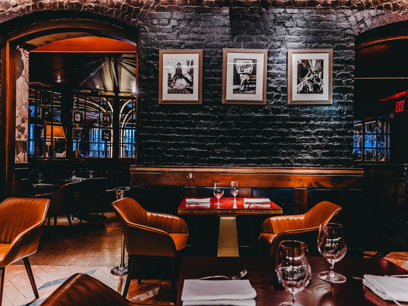 The Full Experience: Ambience And Decor