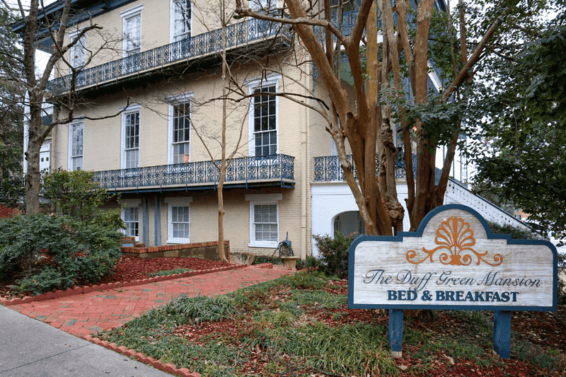 Chain Hotels Overtook Historic Inns