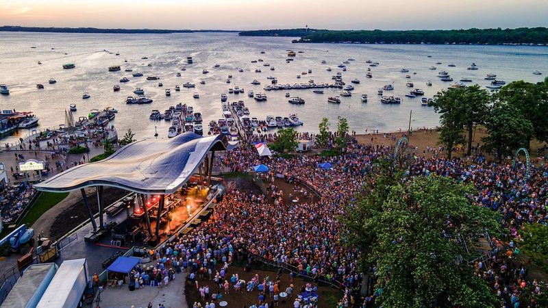 Okoboji Lakes Region: Quiet Shores Evolve Under Demand