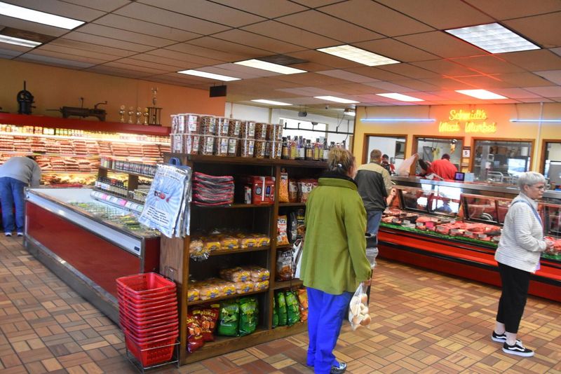 Lonsdale Country Meat Market
