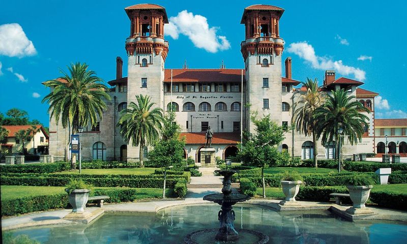 St. Augustine – Historic Charm Buried Under Tourist Hordes