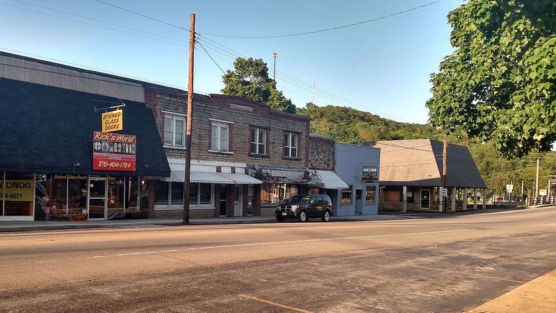 Yellville