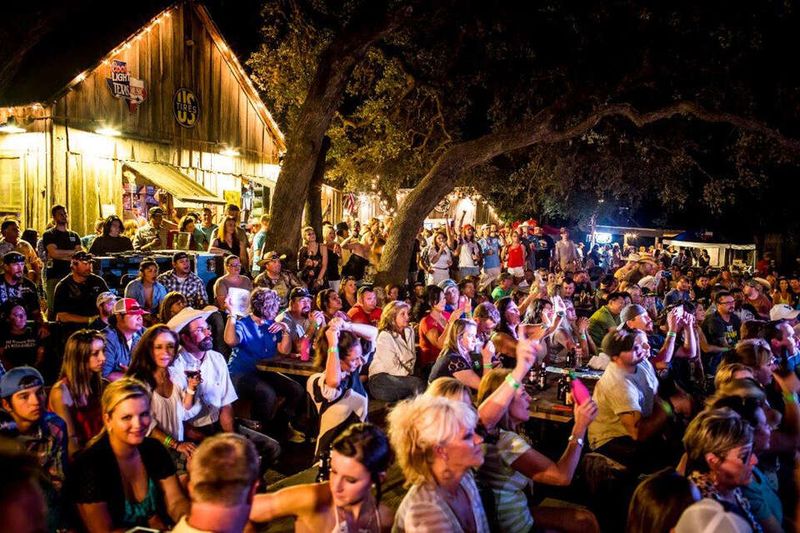 Luckenbach