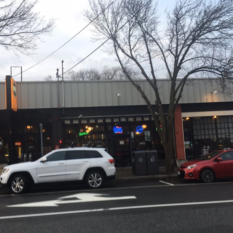 Bill’s Pizzeria & Gluten-Free Café (Newton Centre)