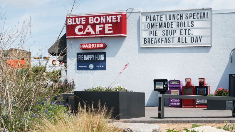 Blue Bonnet Café, Marble Falls
