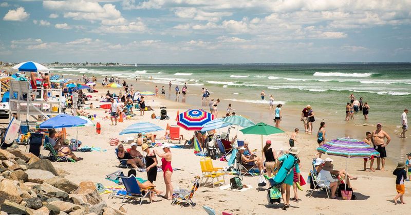 Ogunquit's Beach Blanket Battleground