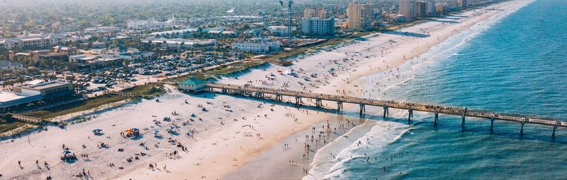 Jacksonville Beach – Wide Sand, Weak Services