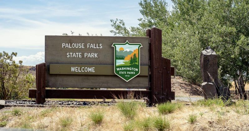 Park signs that tourists skim past