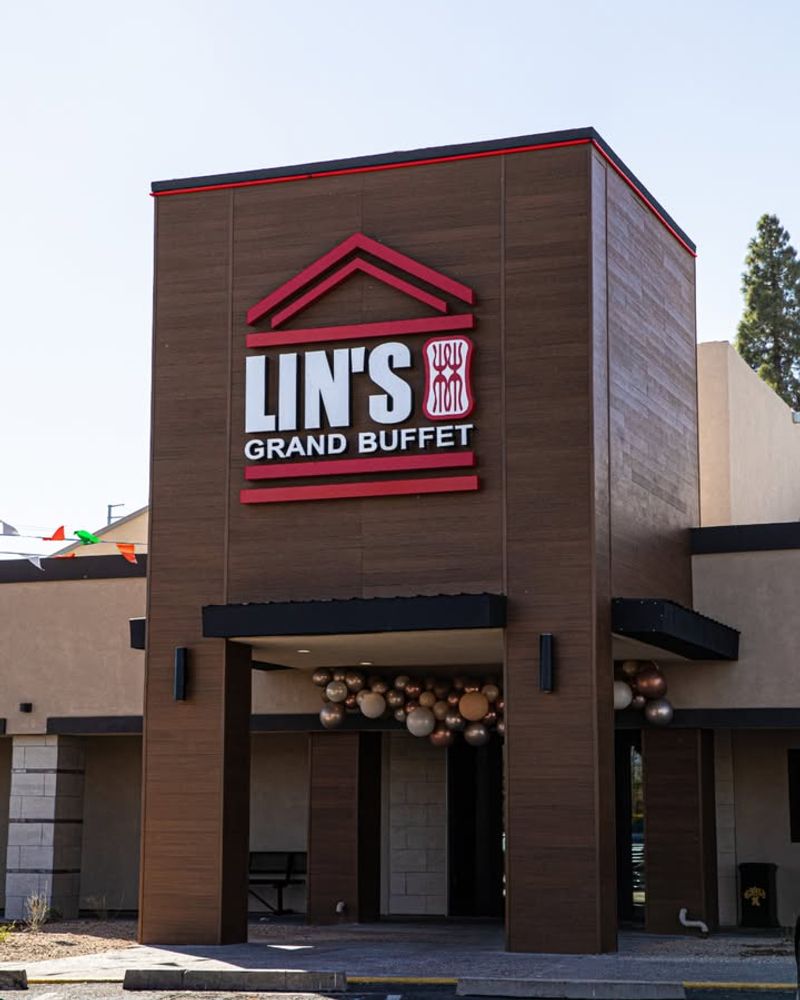 Lin’s Grand Buffet (San Gabriel area)