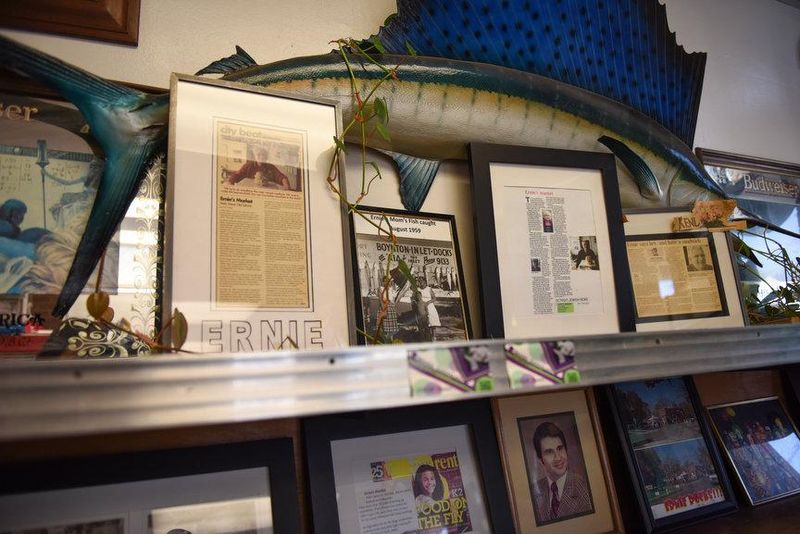 Ernie’s Market, Oak Park