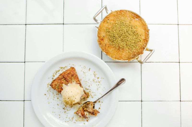 Knafeh That Makes People Break Their Diets Without Regret