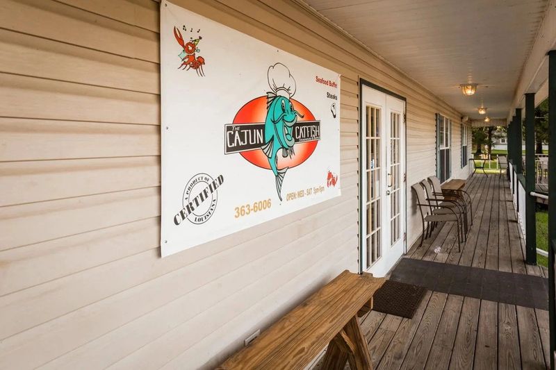 Cajun Catfish Buffet – Louisiana