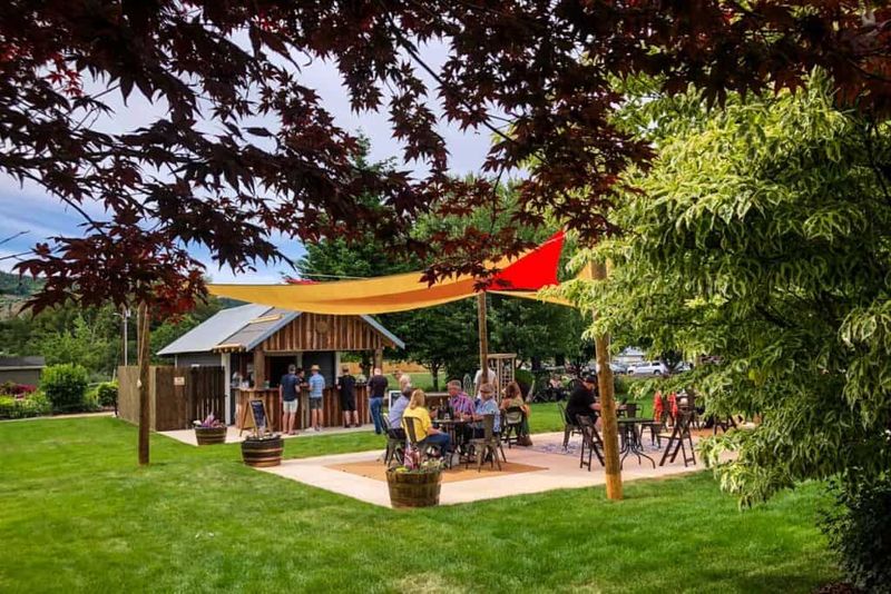 Apple Valley Country Store – Hood River