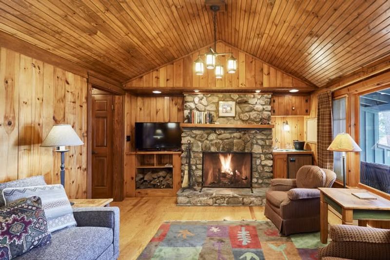 Rustic-Luxury Cottages