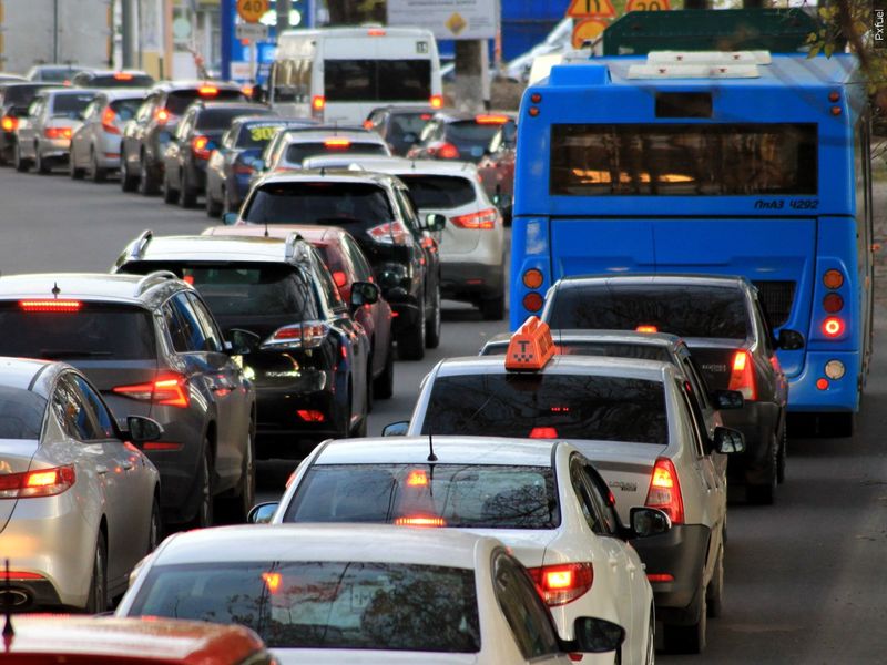 Backroad Drives Clogged With Tour Buses