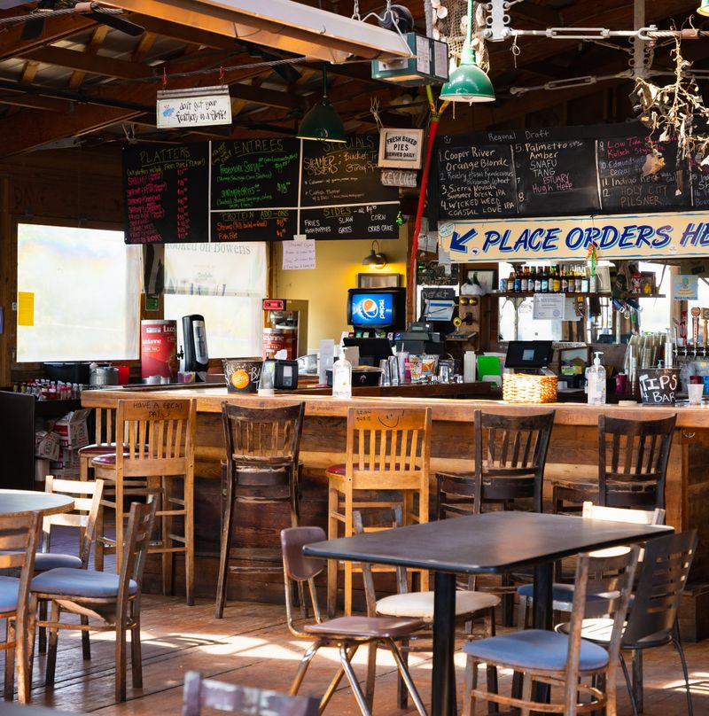 Communal, No-Frills Dining Atmosphere