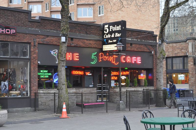 The 5 Point Cafe - Seattle