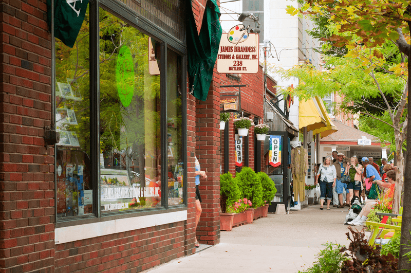 Saugatuck's Butler Street - Artsy Vibes in a Waterfront Setting