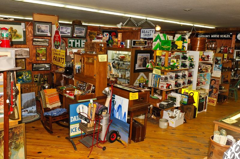 Country Side Antique Mall