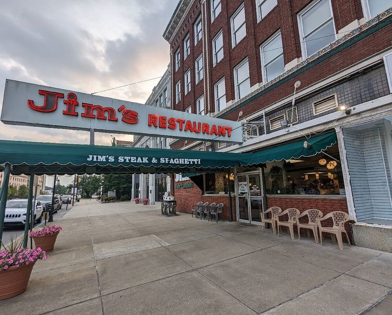 Jim’s Steak & Spaghetti House (Huntington)