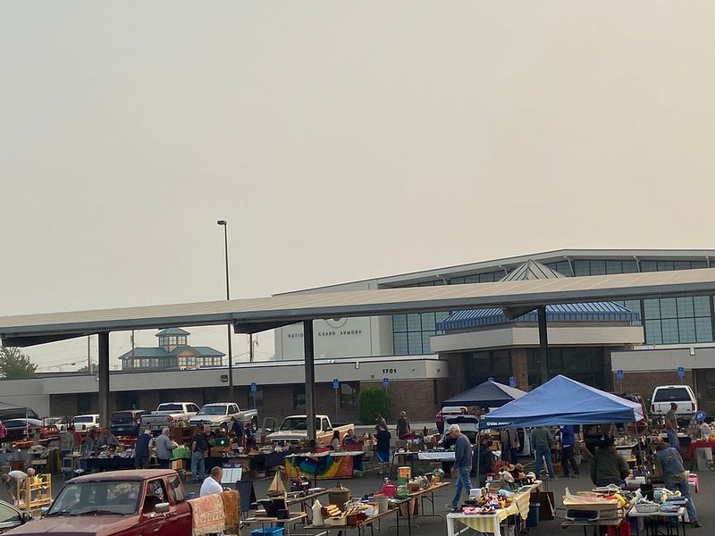 Southern Oregon Flea Market, Central Point