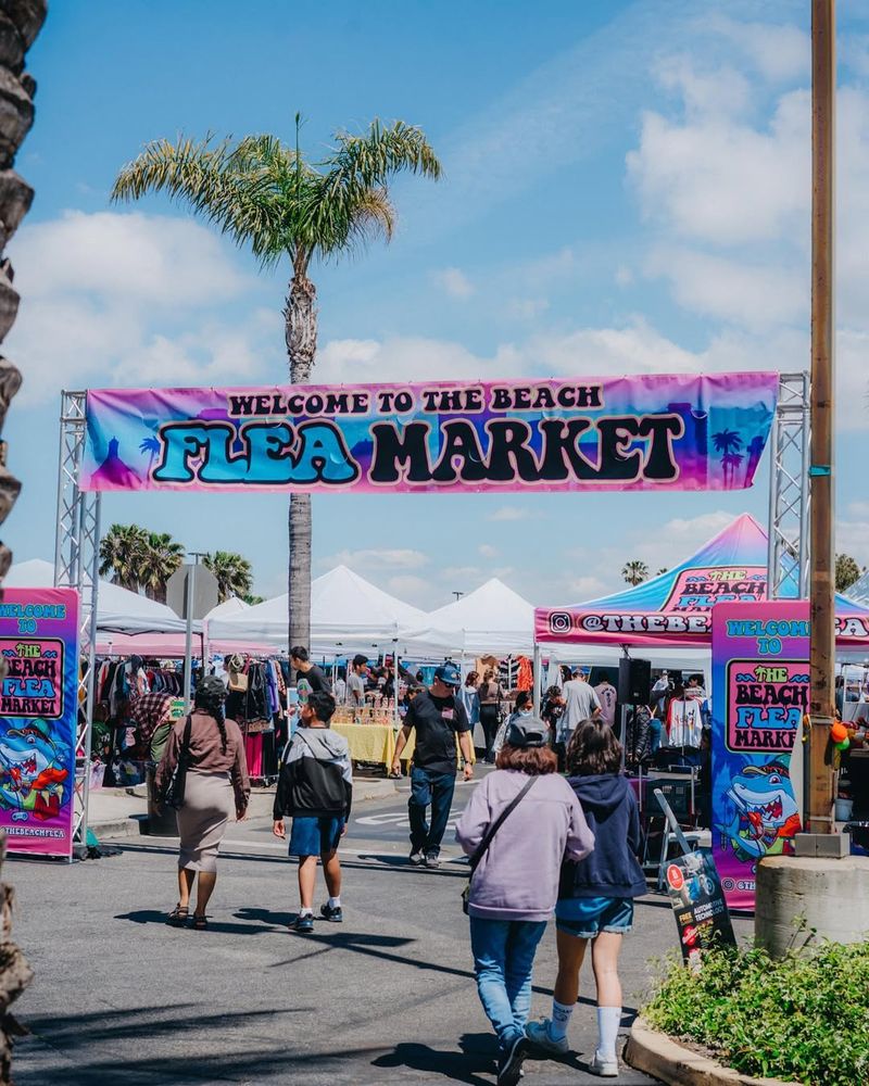 Long Beach Antique Market (Long Beach)