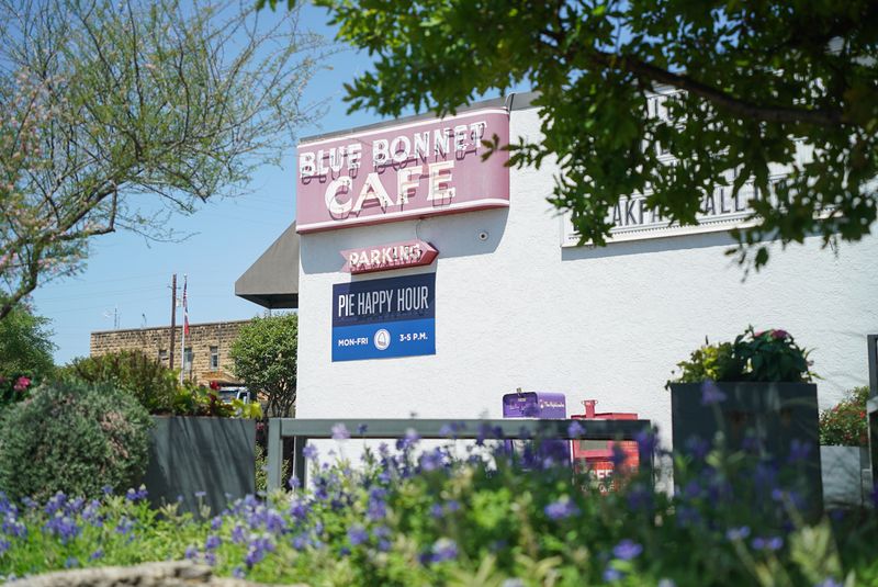 Blue Bonnet Cafe (Marble Falls)