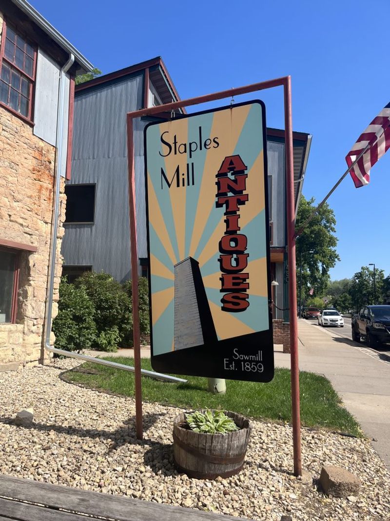 Staples Mill Antiques