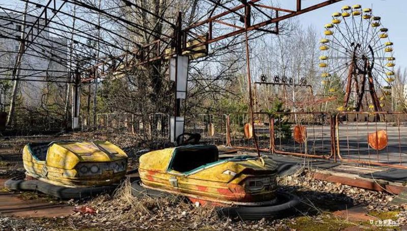 The Bumper Car Arena's Eerie Stillness