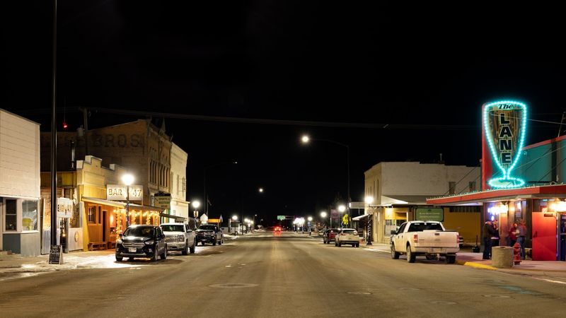 Lewistown, Where vintage neon still glows