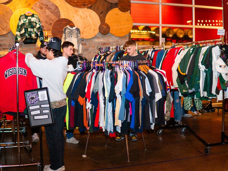 Green Bay's Vintage Market Pop-Ups