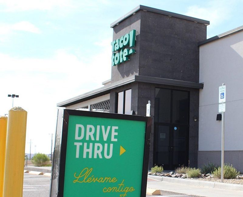 El Taco Tote: Border-Style Taco Bar Experience