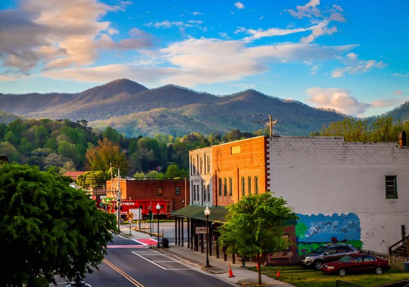 Small towns make perfect pit stops