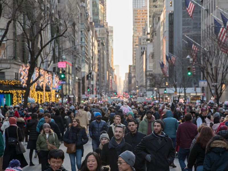 Traveling in Large Groups