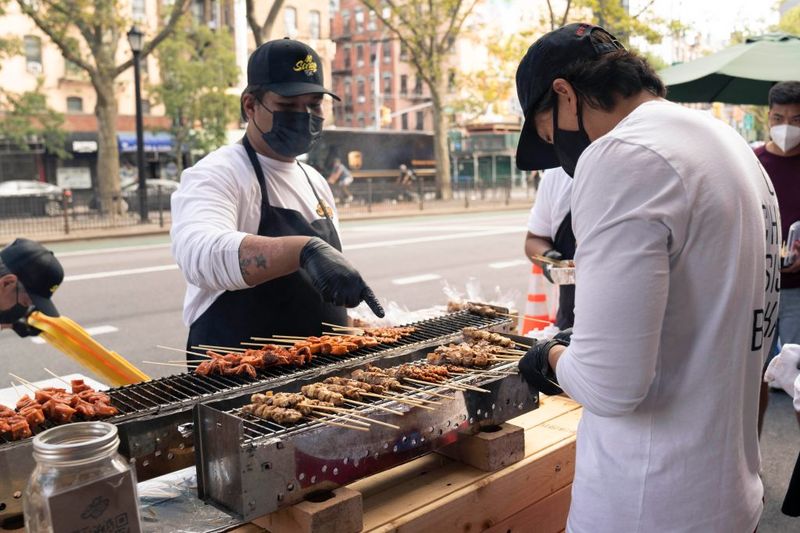 Why Street Carts Compete With Restaurants