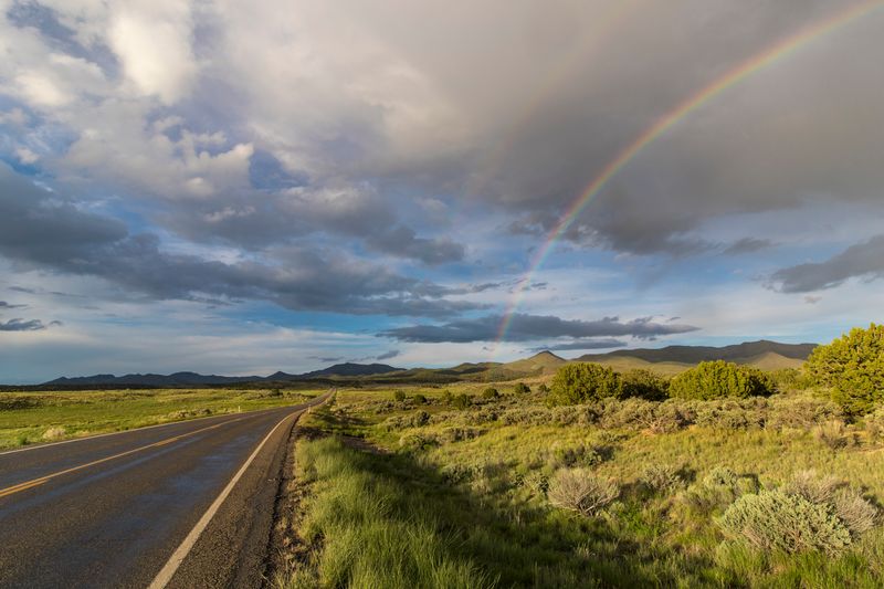 Delta, Lights over the desert