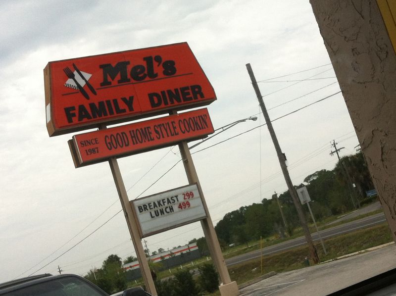 Mel's Family Diner