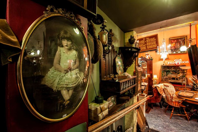 Anastacia's Antiques