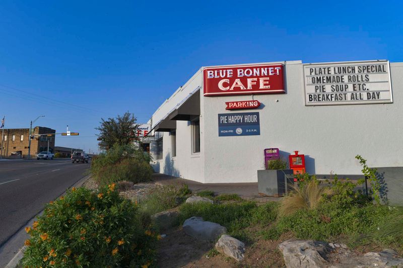 Blue Bonnet Café, Marble Falls