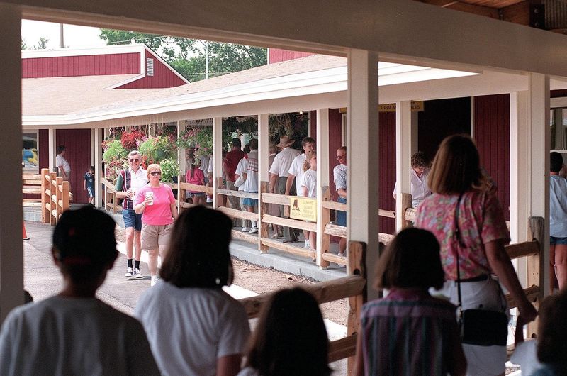 Virginia Beach Farmers Market (Virginia Beach)