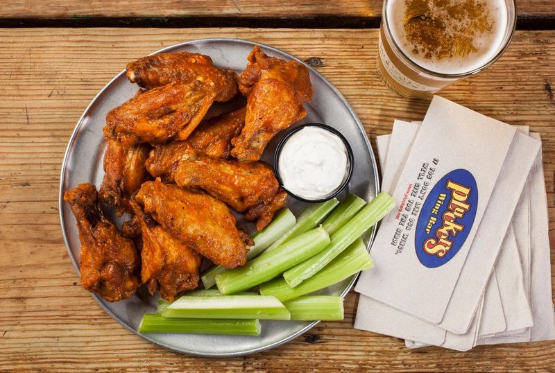 Pluckers Wing Bar
