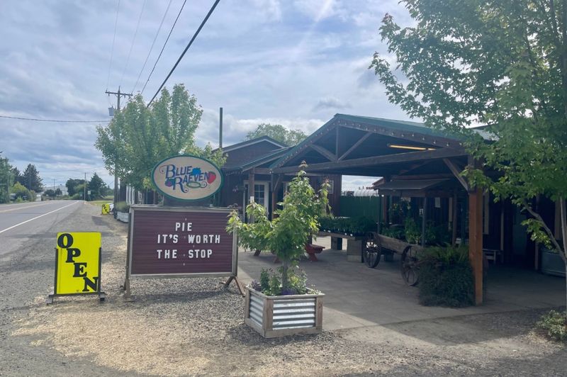 Blue Raeven Farmstand – Amity