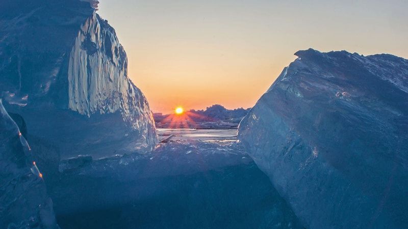 Blue Ice Mountains: Turquoise Glacial Formations